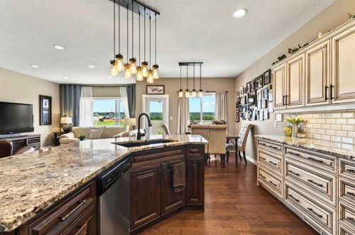 18 Riverdale Bend, Whitecourt, AB - Indoor Photo Showing Kitchen With Upgraded Kitchen