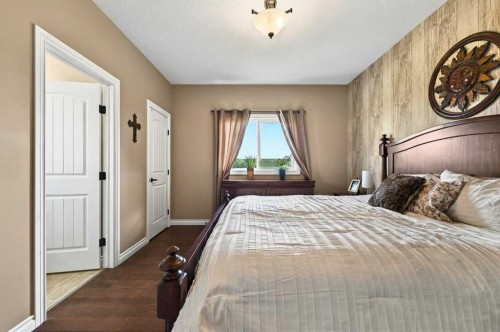 18 Riverdale Bend, Whitecourt, AB - Indoor Photo Showing Bedroom