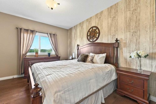 18 Riverdale Bend, Whitecourt, AB - Indoor Photo Showing Bedroom