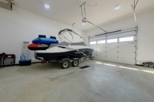 908 7 Avenue Se, Slave Lake, AB - Indoor Photo Showing Garage