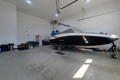 908 7 Avenue Se, Slave Lake, AB - Indoor Photo Showing Garage