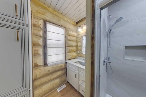 73430 102 Range, Kinuso, AB - Indoor Photo Showing Other Room