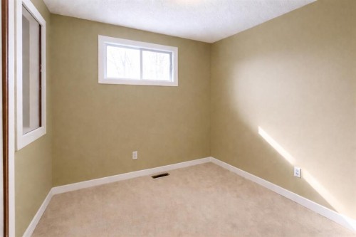 1502 54 Street, Edson, AB - Indoor Photo Showing Other Room