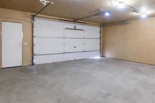 1502 54 Street, Edson, AB - Indoor Photo Showing Garage