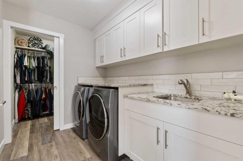 60 Pritchard Drive, Whitecourt, AB - Indoor Photo Showing Laundry Room