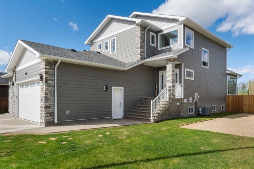 60 Pritchard Drive, Whitecourt, AB - Outdoor