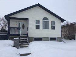 22 KREINER Crescent  Whitecourt, AB T7S 1X5