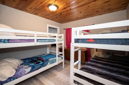 437 Sunset Road, Rural Athabasca County, AB - Indoor Photo Showing Bedroom