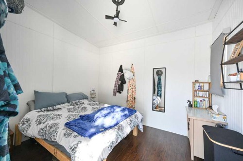 437 Sunset Road, Rural Athabasca County, AB - Indoor Photo Showing Bedroom