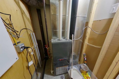 4322 18 Avenue, Edson, AB - Indoor