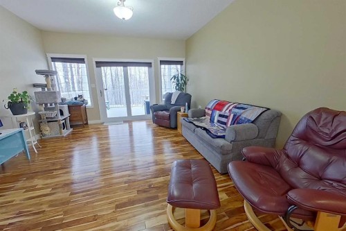 4417 54 St, Athabasca, AB - Indoor Photo Showing Living Room
