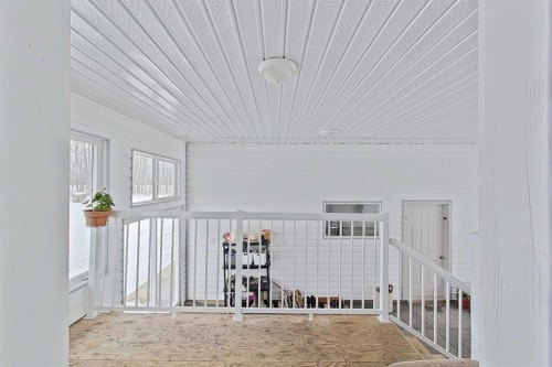 74120 100 Range Road, Kinuso, AB - Indoor Photo Showing Other Room
