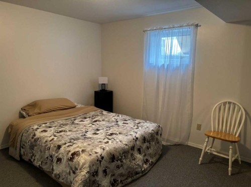 #28 Aspen Cres, Rural Athabasca County, AB - Indoor Photo Showing Bedroom