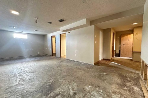 6 Hillside Avenue, Swan Hills, AB - Indoor