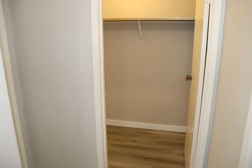 105B-5611 9 Avenue, Edson, AB - Indoor