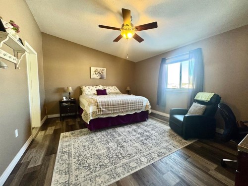 25 Keystone Place, Whitecourt, AB 