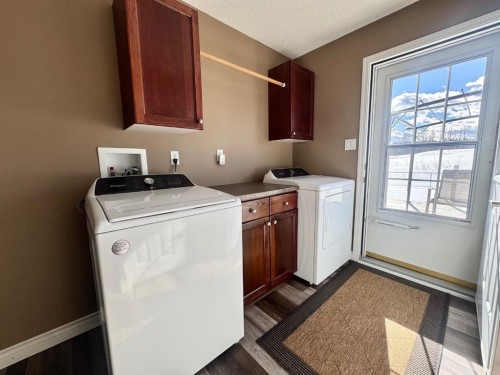 25 Keystone Place, Whitecourt, AB 