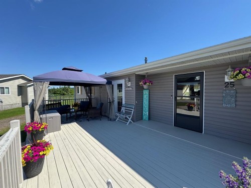 25 Keystone Place, Whitecourt, AB 