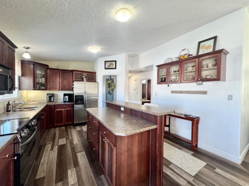 25 Keystone Place, Whitecourt, AB 