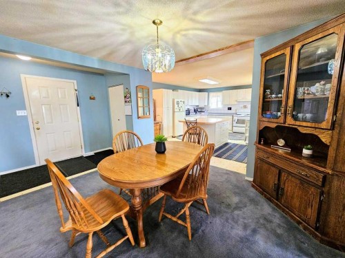 2718 Jackson Street, Wabasca, AB - Indoor Photo Showing Dining Room