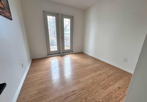 525 4 Avenue, Fox Creek, AB - Indoor Photo Showing Other Room