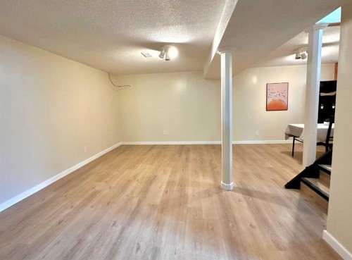 525 4 Avenue, Fox Creek, AB - Indoor Photo Showing Other Room