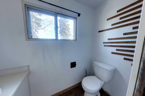 4237 5 Ave, Edson, AB - Indoor Photo Showing Bathroom