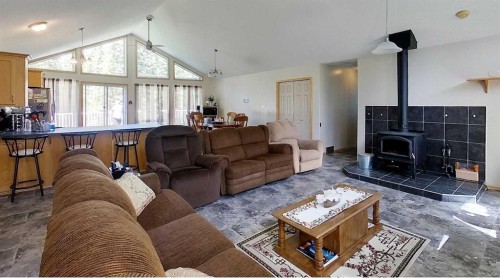 53509B Range Road 171, Rural Yellowhead County, AB - Indoor Photo Showing Living Room With Fireplace