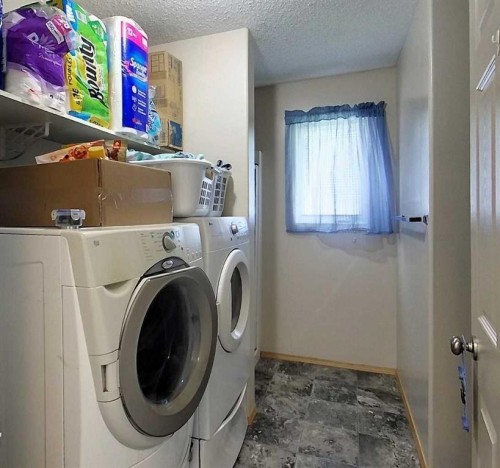 53509B Range Road 171, Rural Yellowhead County, AB - Indoor Photo Showing Laundry Room