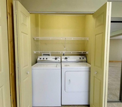 53509B Range Road 171, Rural Yellowhead County, AB - Indoor Photo Showing Laundry Room