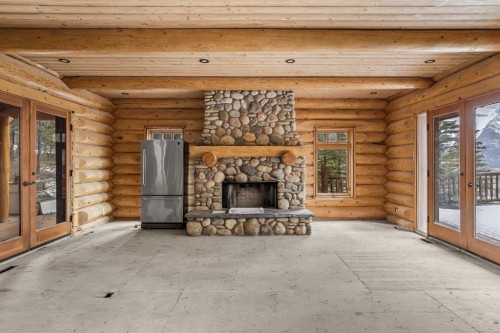 11 Aspen Glen, Canmore, AB -  With Fireplace