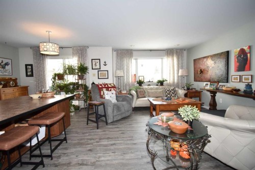 103B Laurel Square, Hinton, AB - Indoor Photo Showing Living Room