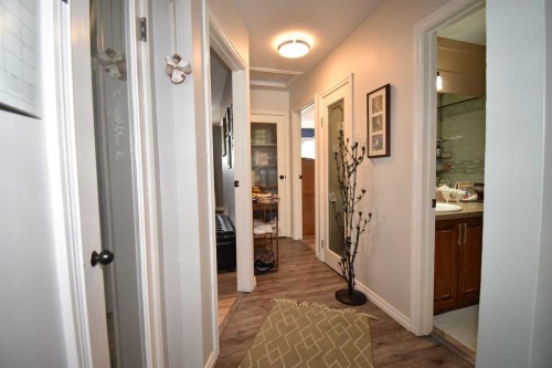 103B Laurel Square, Hinton, AB - Indoor Photo Showing Other Room