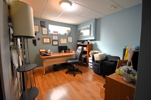 103B Laurel Square, Hinton, AB - Indoor Photo Showing Other Room