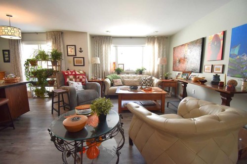 103B Laurel Square, Hinton, AB - Indoor Photo Showing Living Room