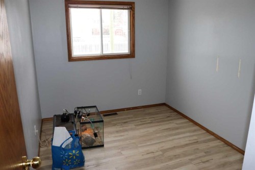 5105 8 Avenue, Edson, AB - Indoor Photo Showing Other Room