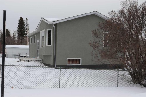 5105 8 Avenue, Edson, AB - Outdoor