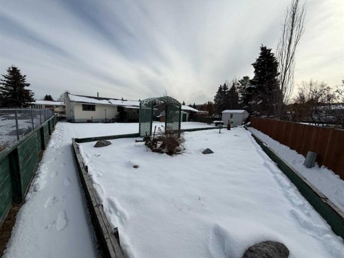 202 Maligne Drive, Hinton, AB - Outdoor