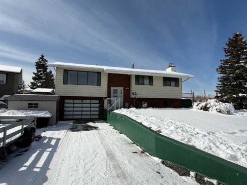202 Maligne Drive, Hinton, AB - Outdoor