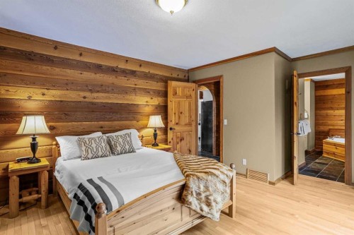 181 Carey, Canmore, AB - Indoor Photo Showing Bedroom