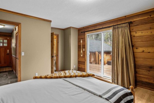 181 Carey, Canmore, AB - Indoor Photo Showing Bedroom