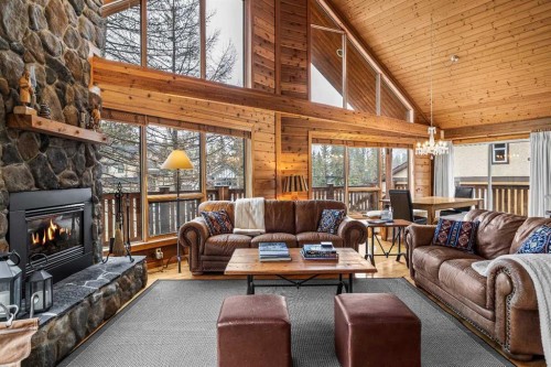 181 Carey, Canmore, AB - Indoor Photo Showing Living Room With Fireplace