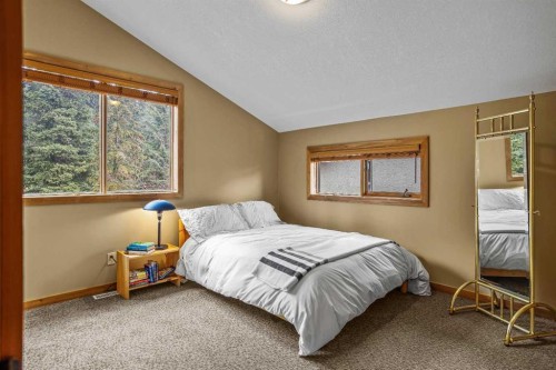 181 Carey, Canmore, AB - Indoor Photo Showing Bedroom