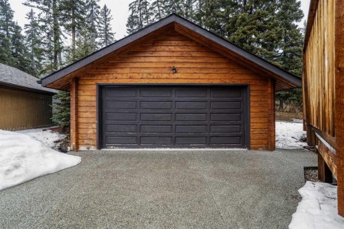 181 Carey, Canmore, AB - Outdoor