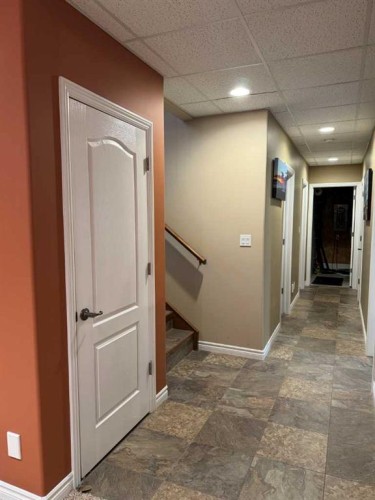 845 12 Street Se, Slave Lake, AB - Indoor