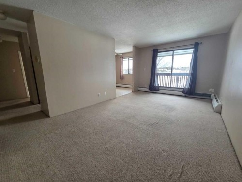 301-5317 5 Avenue, Edson, AB - Indoor Photo Showing Other Room