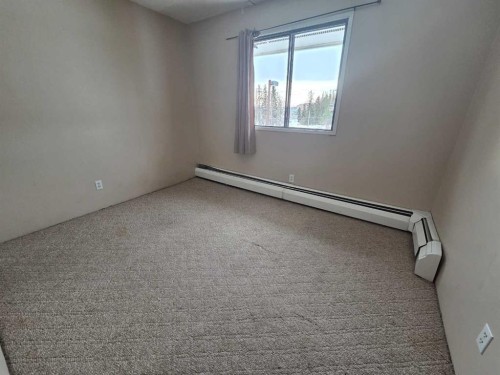 301-5317 5 Avenue, Edson, AB - Indoor Photo Showing Other Room