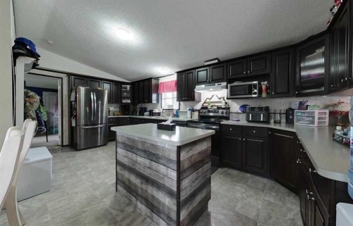 2330 Waskway Drive, Wabasca, AB - Indoor Photo Showing Kitchen