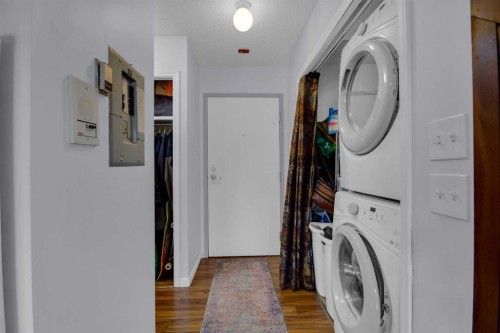 310-414 Squirrel Street, Banff, AB - Indoor Photo Showing Laundry Room