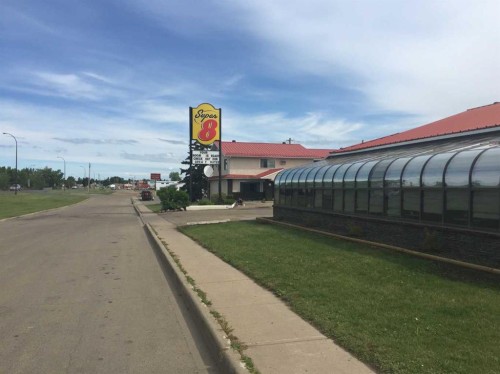 5720 44 Avenue, Stettler, AB 
